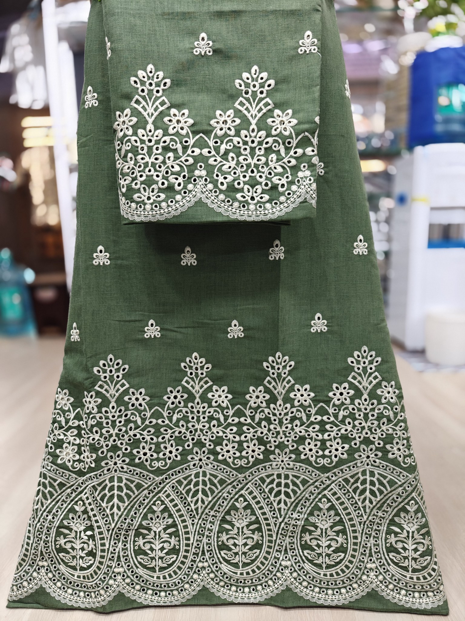 Full Embroidered Rida Full Embroidered Rida